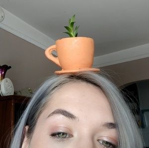 Meet your Posher, Elise